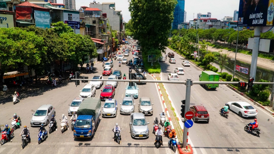 Thời tiết hôm nay 16/7: Nắng nóng ở Bắc Bộ, mưa dông trên biển