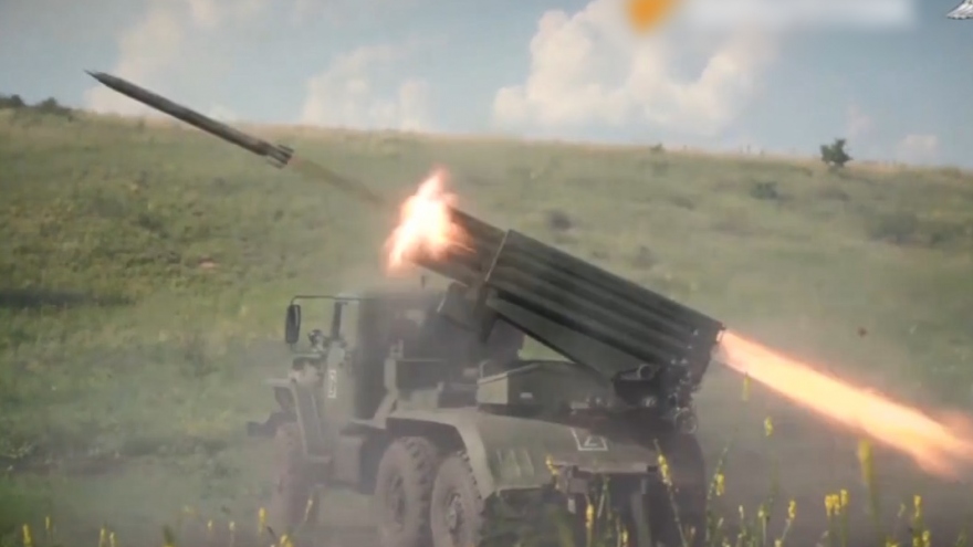 Pháo phản lực Nga Tornado bắn cấp tập, giội bão lửa lên mục tiêu Ukraine