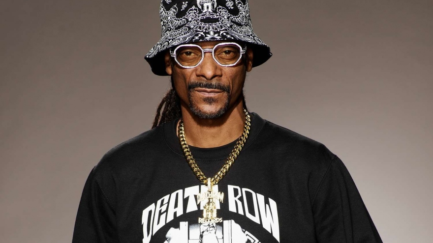 Rapper Snoop Dogg từng nuôi gián làm thú cưng trong nửa năm