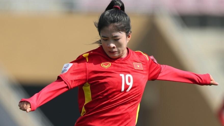 European football clubs keep tabs on VN female footballer