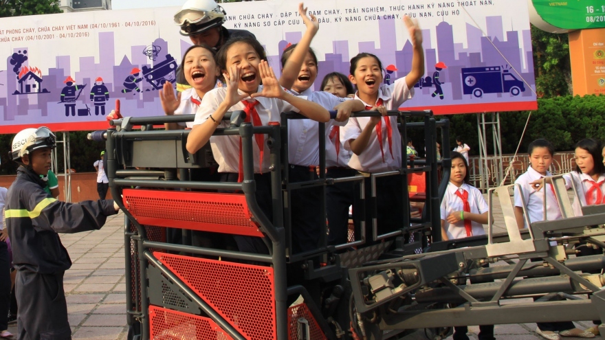 Người dân sắp được chiêm ngưỡng các thiết bị chữa cháy "khủng" tại Hà Nội