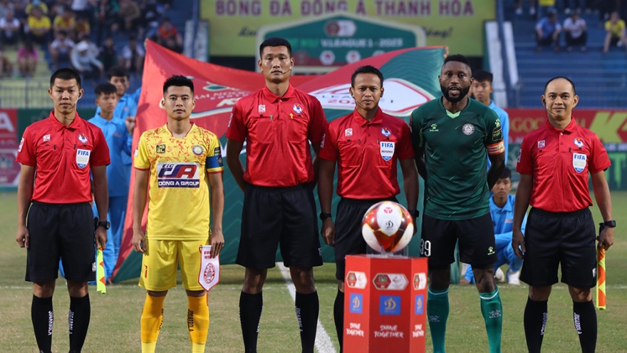 Trọng tài ngoại điều khiển trận "chung kết ngược" của V-League 2023