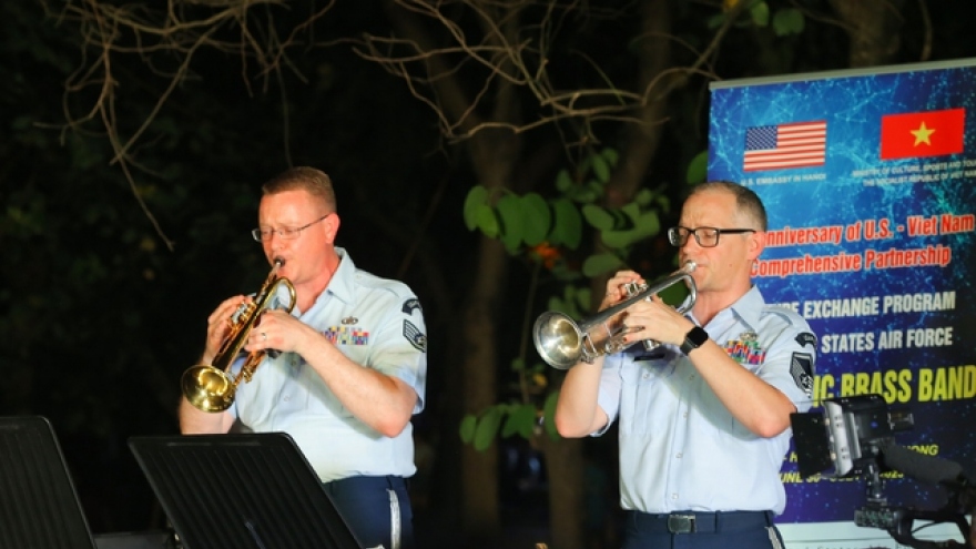 US air force band Pacific Brass leaves impressive performance in Hanoi