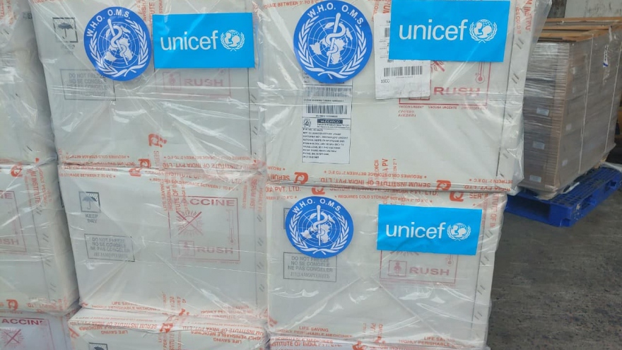 185.700 liều vaccine 5 trong 1 do UNICEF hỗ trợ đã về đến Việt Nam