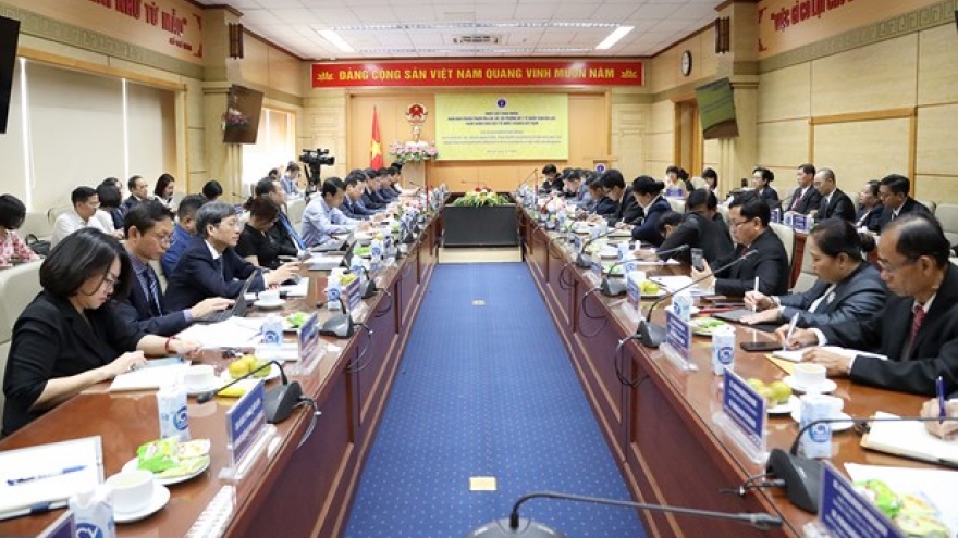 Vietnamese, Lao health sectors eye closer cooperation