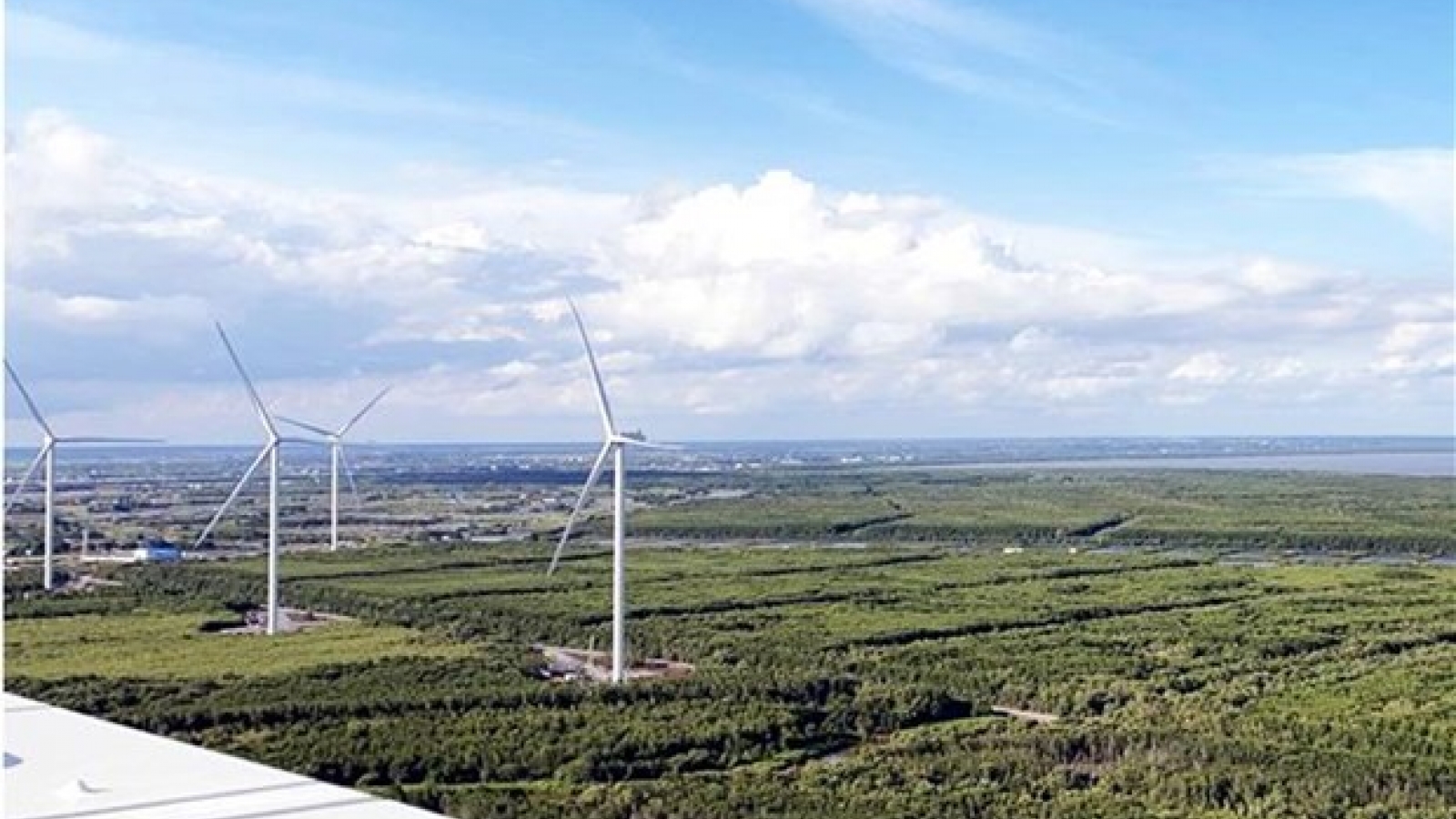 Vietnamese company develops wind power project in Laos