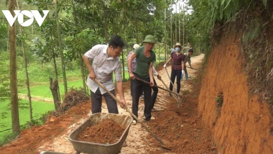 Dân thôn đặc biệt khó khăn ở Yên Bái phải viết giấy vay tiền làm đường?