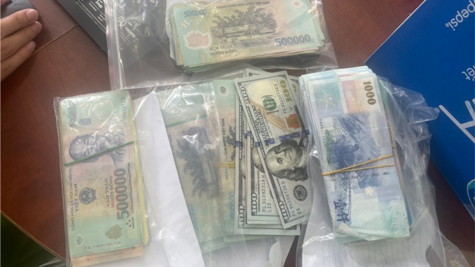 Chinese arrested in gambling bust in southern Vietnam