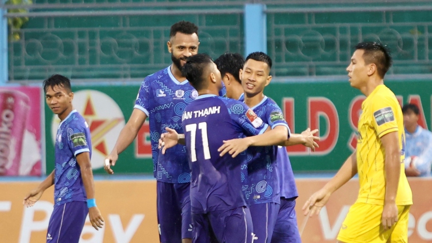 Tin bóng đá 29/7: Khánh Hòa xuất sắc trụ hạng sau trận thắng đậm CLB TP.HCM