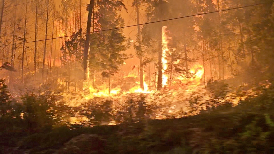 Canada triển khai các lực lượng vũ trang để ứng phó với cháy rừng lan rộng