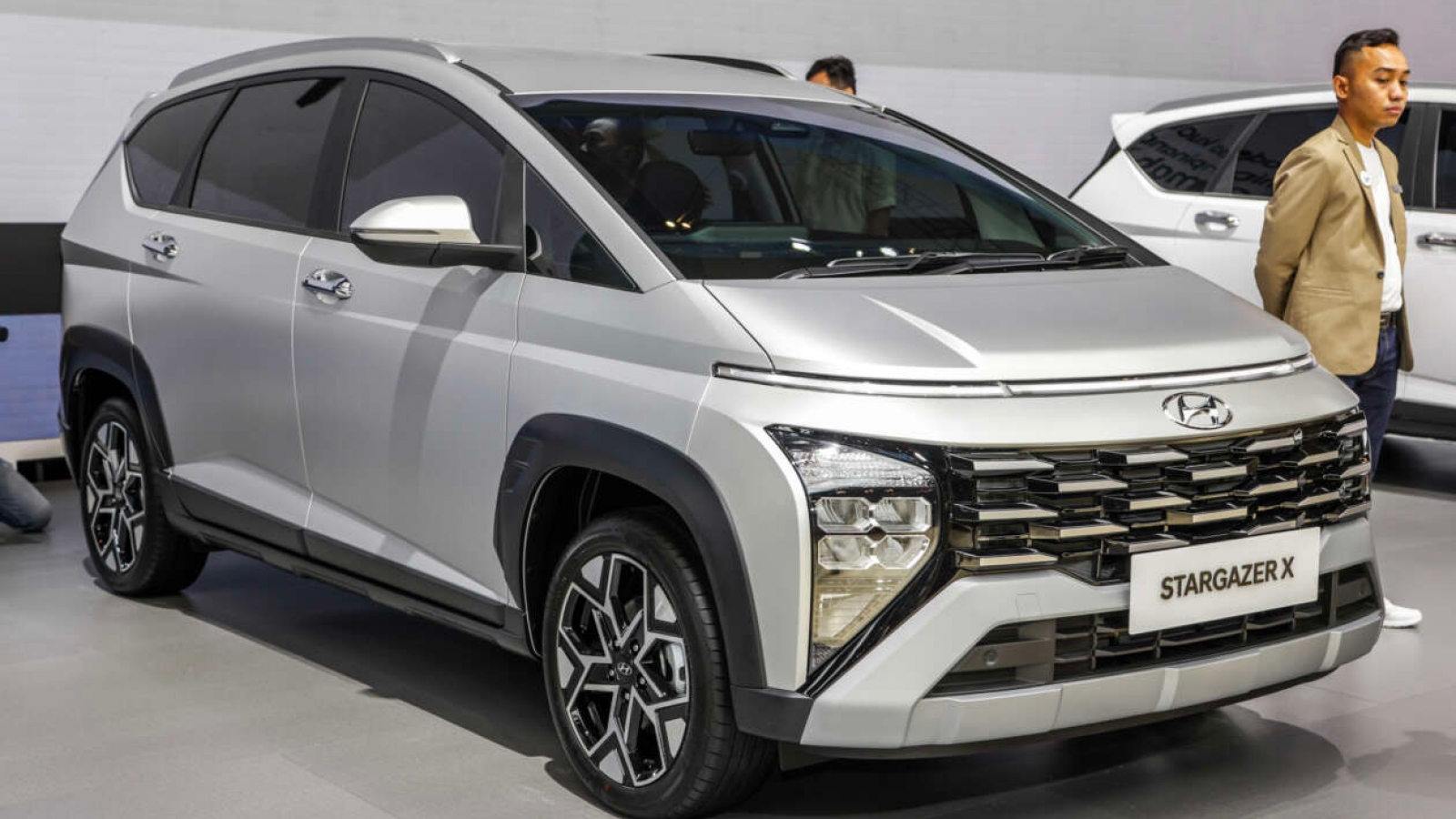 Hyundai Stargazer X ra mắt, cạnh tranh cùng Mitsubishi Xpander Cross