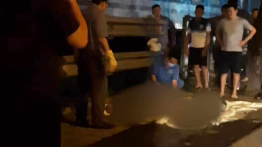 Va chạm với tàu hỏa ở Hà Nội khiến 1 người đi xe máy tử vong