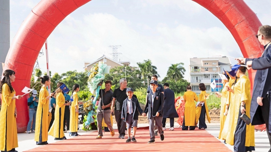 Victoria School khánh thành, mở ra năm học đầu tiên với mô hình Happy School