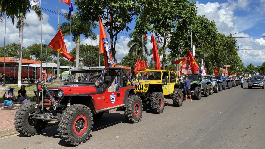 Khai mạc giải đua xe “Thử thách vượt đại ngàn - Buôn Đôn 2023”