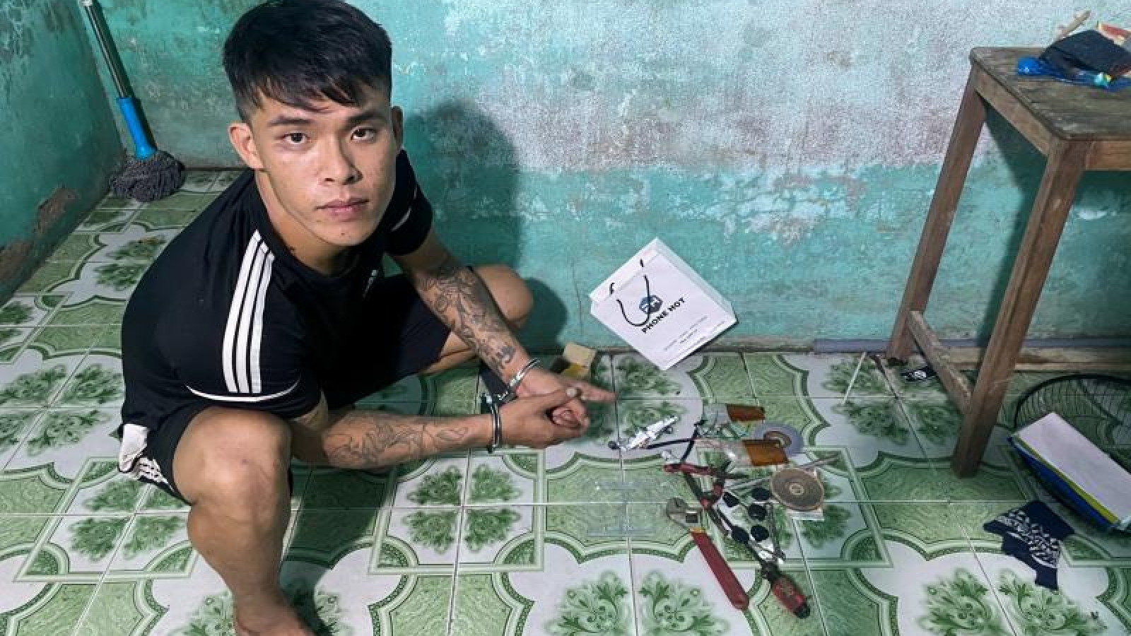 Bắt Tú "bảnh", đối tượng trộm cắp xe máy liên tỉnh