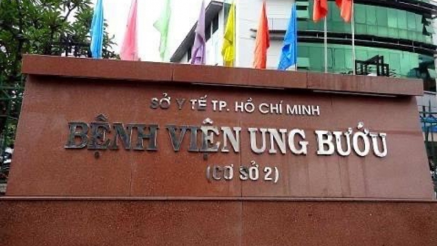 Đình chỉ công tác bác sĩ gợi ý “cho vui vẻ” mới cấp thuốc trị ung thư ở TP.HCM