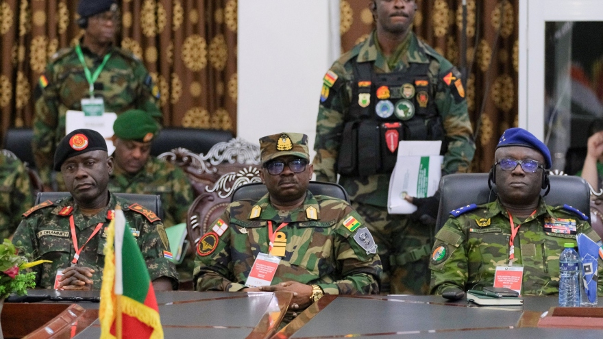 Burkina Faso cam kết chiến đấu cùng Niger, phái đoàn ECOWAS đến Niamey