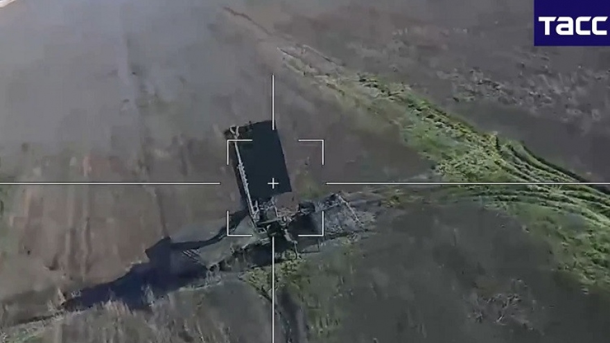 Hệ thống giám sát Nga phát nổ sau khi trúng đòn tập kích của Ukraine