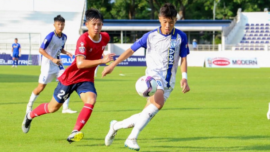 HLV Ngô Quang Trường cùng U15 SLNA thua đậm ở chung kết giải U15 Quốc gia 2023