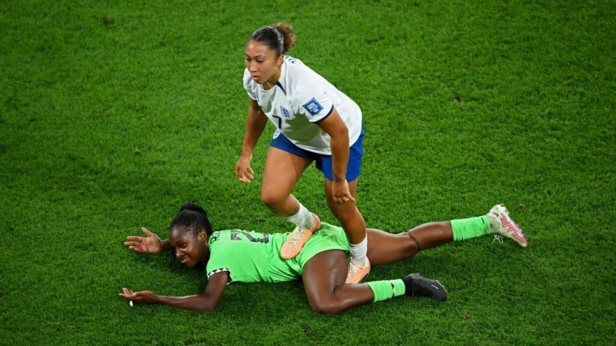 Ngôi sao ĐT nữ Anh có thể bị cấm thi đấu hết World Cup vì hành động phi thể thao