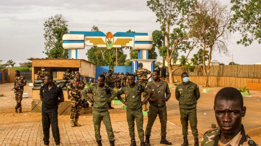 ECOWAS tập hợp lực lượng chuẩn bị can thiệp quân sự vào Niger