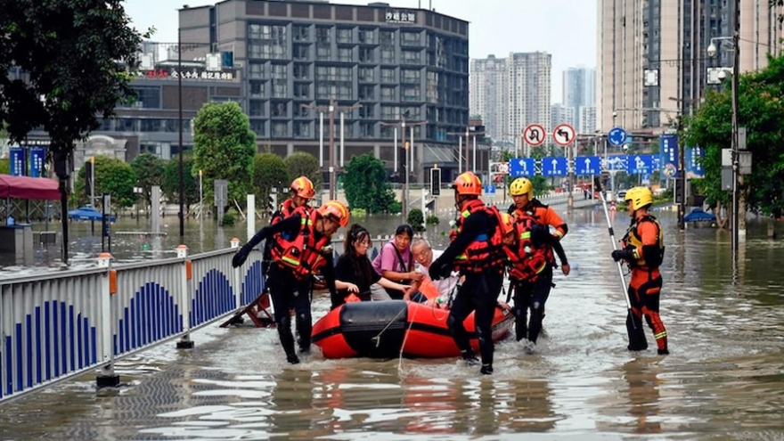 Trung Quốc đối mặt nguy cơ cao xảy ra lũ lụt ở nhiều nơi