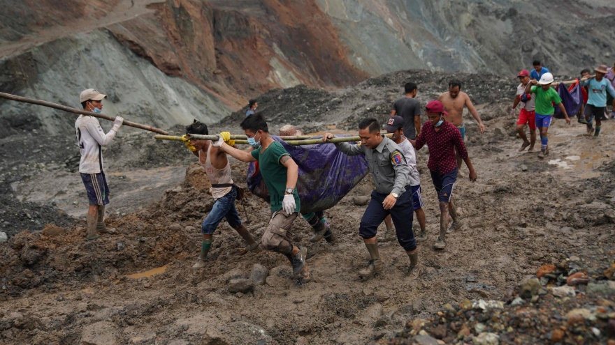 Sạt lở mỏ khai thác ngọc bích tại Myanmar, lo ngại 36 người chết