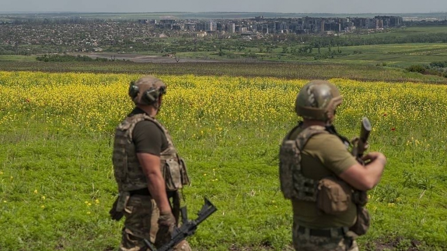 Nga ngăn Ukraine lập cầu phao vượt sông Mokrye Yaly ở Donetsk