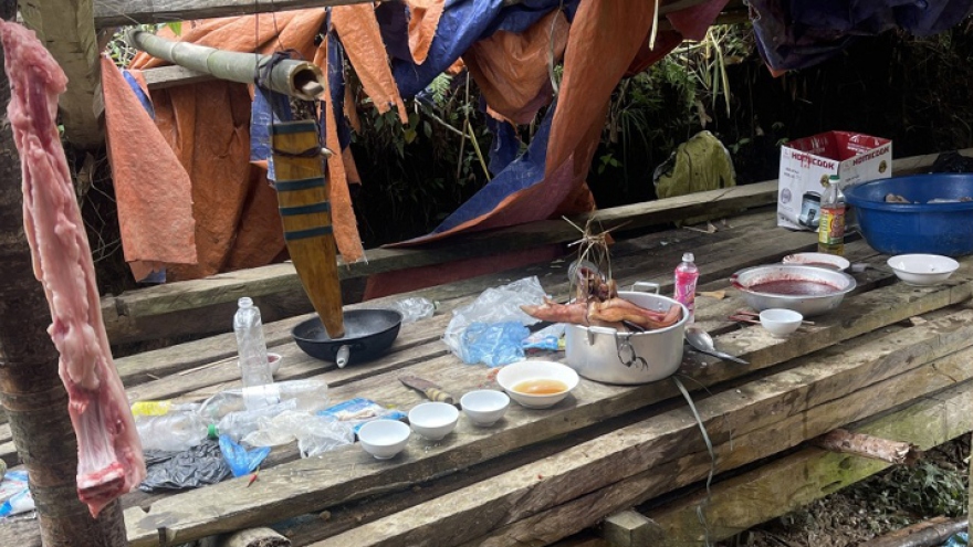 11 người ngộ độc thực phẩm sau cỗ đám tang ở vùng cao Lào Cai