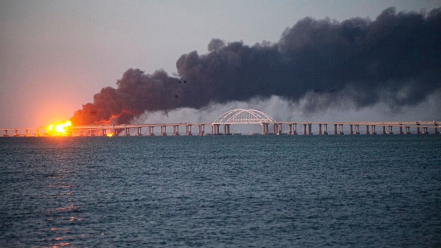 Nga lập tuyến phòng thủ “chìm” ngăn Ukraine tấn công cầu Crimea