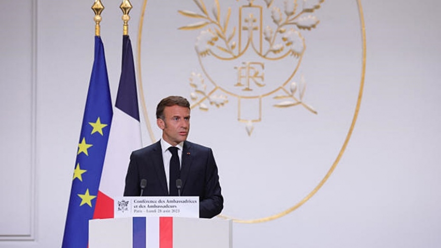 Tổng thống Pháp Macron cảnh báo sự suy yếu của châu Âu