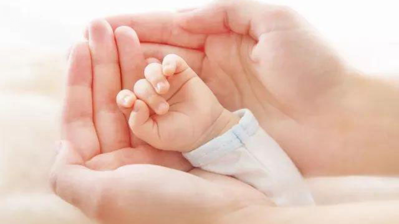 Tôi khao khát có con nhưng chồng lớn tuổi lo sợ điều này