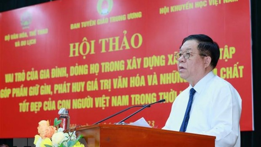 Gia đình, dòng họ góp phần phát triển văn hóa, con người Việt Nam