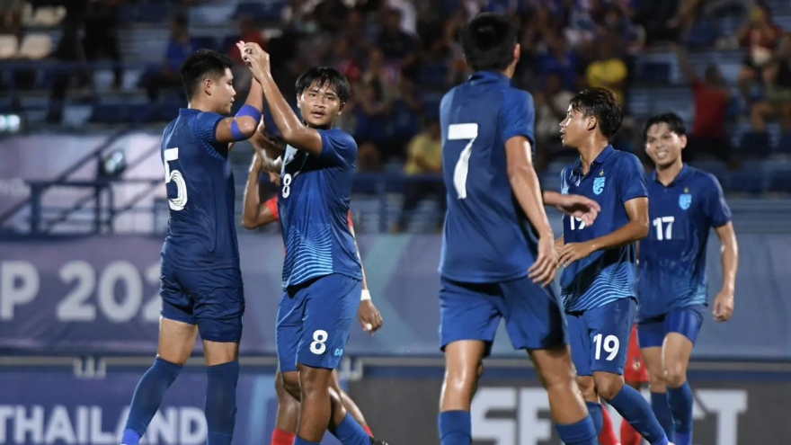 Kết quả U23 Đông Nam Á: U23 Thái Lan thắng U23 Campuchia trong trận "thuỷ chiến"