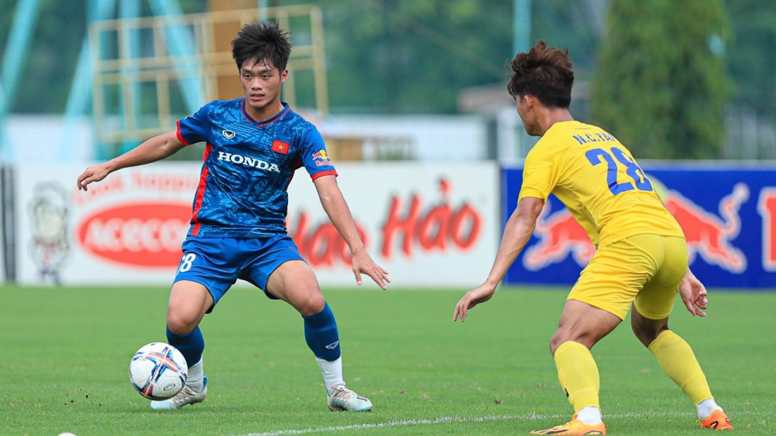 Lịch thi đấu bóng đá 15/8: U23 Việt Nam đối đầu đội bóng mạnh