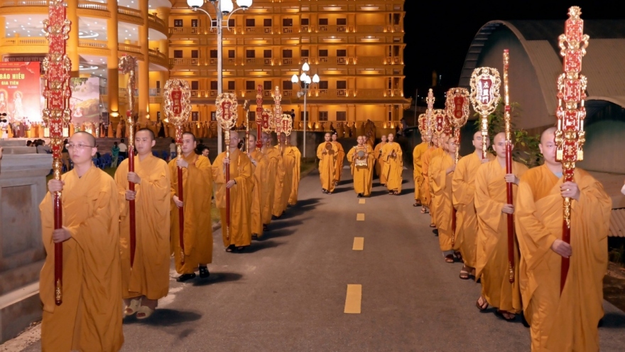 Vu Lan Festival in full swing in Vietnam to show people's gratitude to parents