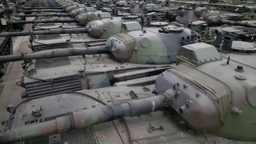 Quốc gia châu Âu mua hàng chục xe tăng Leopard 1 cũ cho Ukraine