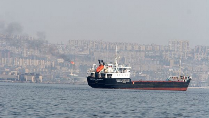 Iran bắt giữ 2 tàu chở dầu mang cờ Panama