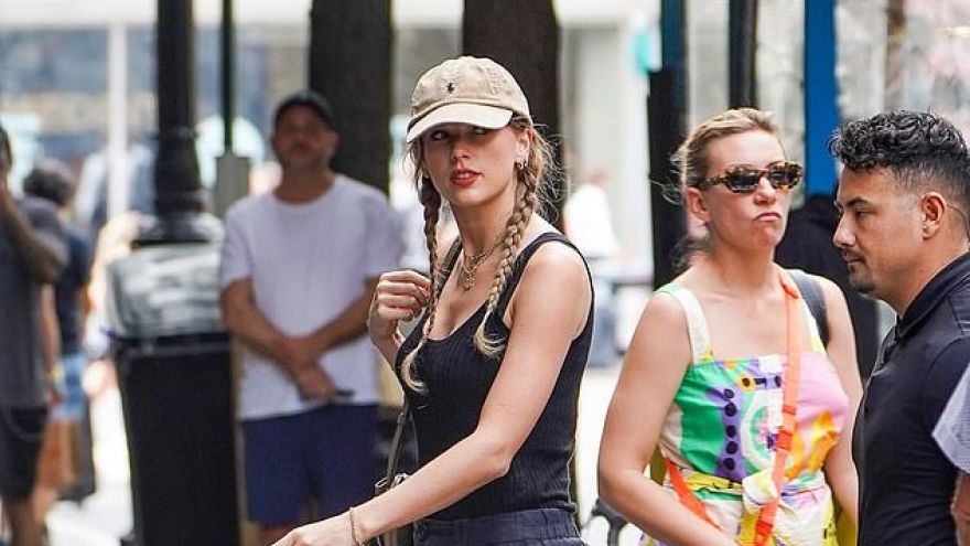 Taylor Swift suýt chạm mặt tình cũ Matty Healy tại New York