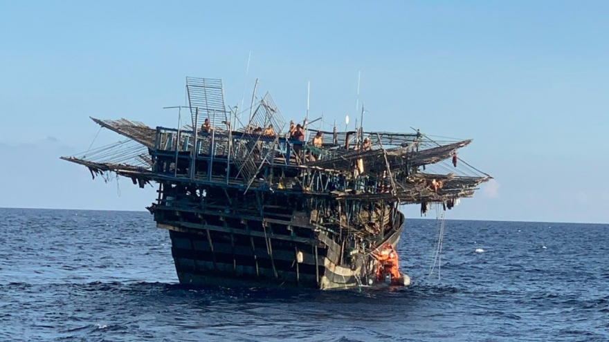 Liên tiếp cứu ngư dân bị tai nạn lao động trên quần đảo Trường Sa