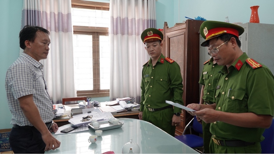 Khởi tố nguyên Phó trưởng Phòng TN-MT huyện Bắc Bình ở Bình Thuận