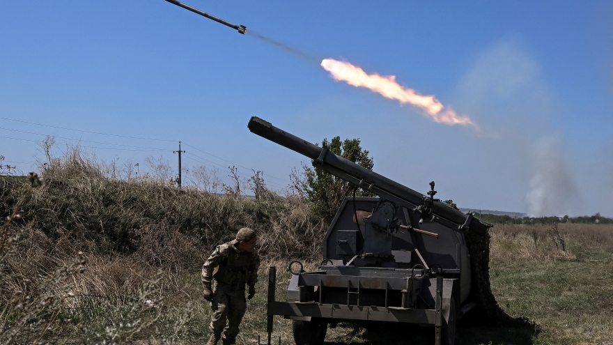 Ukraine tìm cách chọc thủng phòng tuyến thứ hai, Nga tăng cường đối phó