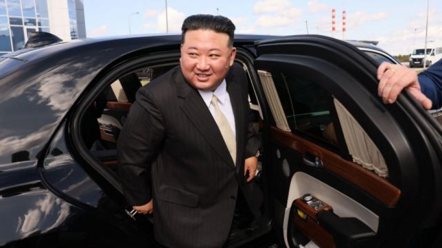 Ông Kim Jong Un thăm nhà máy sản xuất máy bay quân sự vùng Viễn Đông Nga