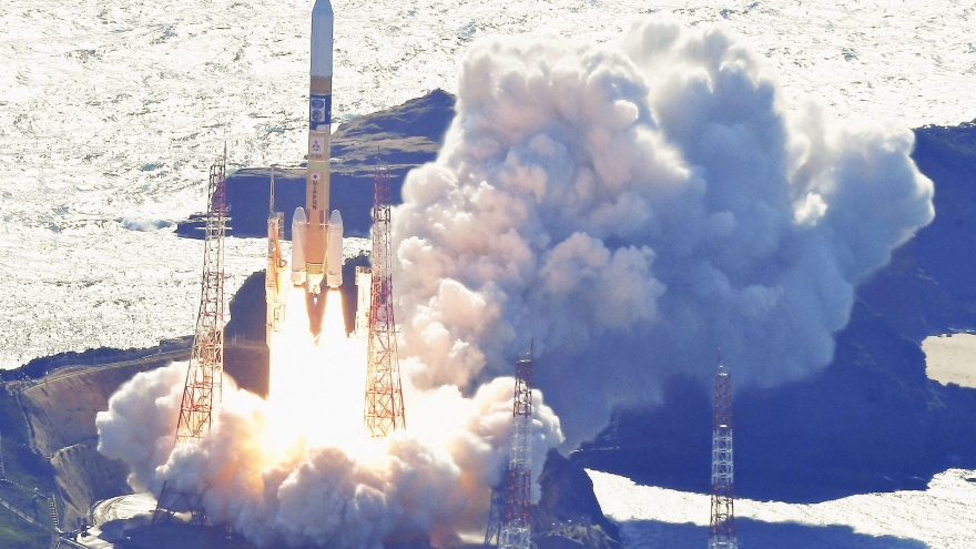 Nhật phóng tên lửa mang tàu đổ bộ mặt trăng SLIM sau 3 lần trì hoãn