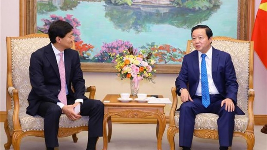 Deputy PM receives leader of Japan's MOECO company