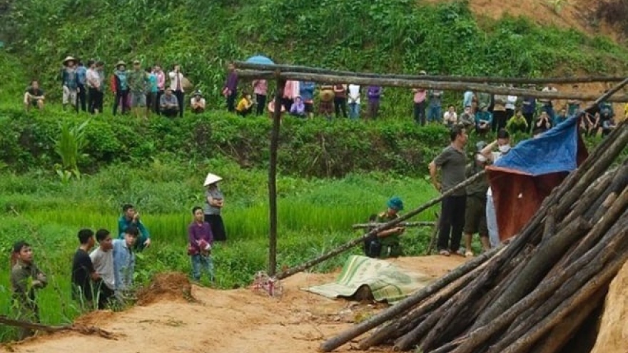 2 vợ chồng ở Hòa Bình chết bất thường, công an vào cuộc điều tra