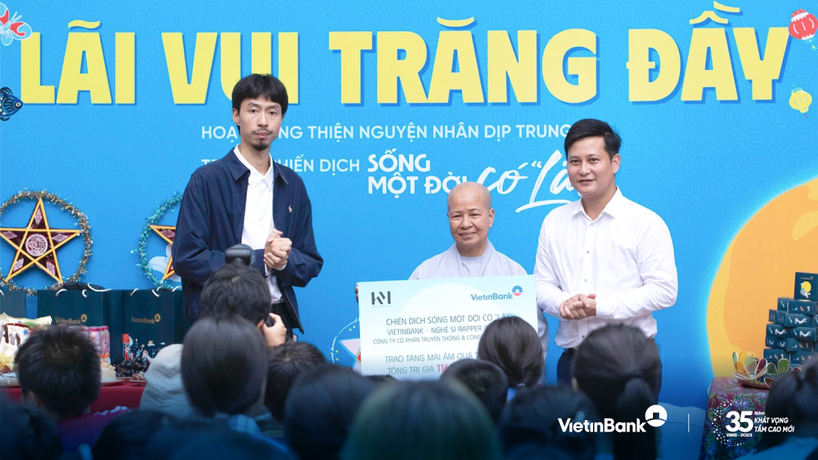 VietinBank và Đen Vâu mang “Lãi vui trăng đầy” đến với hàng ngàn trẻ em khó khăn