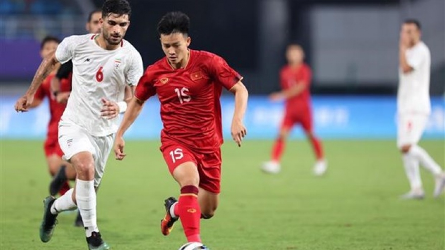 ASIAD 2023: Vietnam men's football faces difficulty after losing 0-4 to Iran