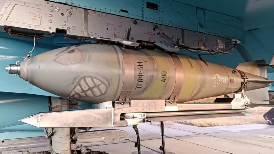 Lý do hệ thống phòng không Ukraine “bất lực” trước bom cũ của Nga