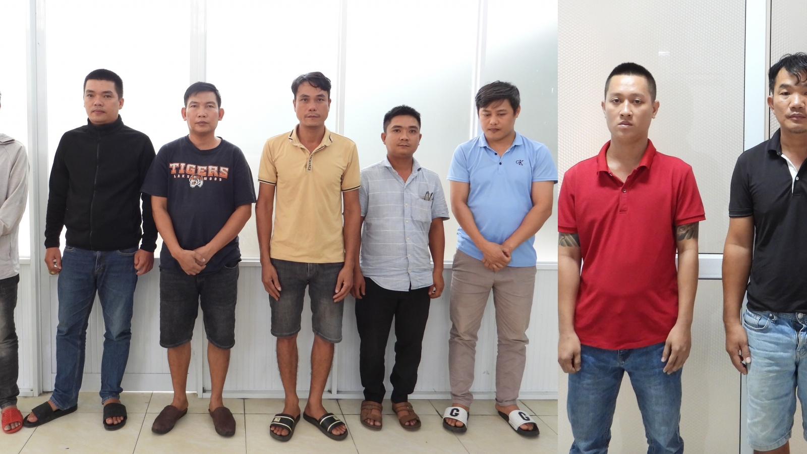 Đánh sập đường dây đánh bạc bằng hình thức cá độ bóng đá liên tỉnh, bắt giữ 10 người